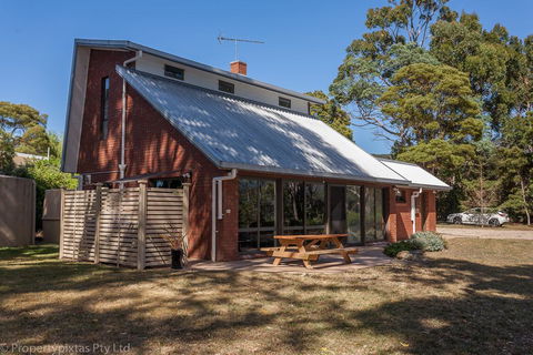 Bay Retreat Port Arthur - Accommodation Port Macquarie 0