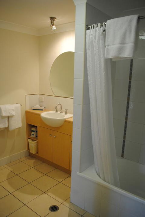 Bay Village Tropical Retreat & Apartments - Accommodation Port Macquarie 3