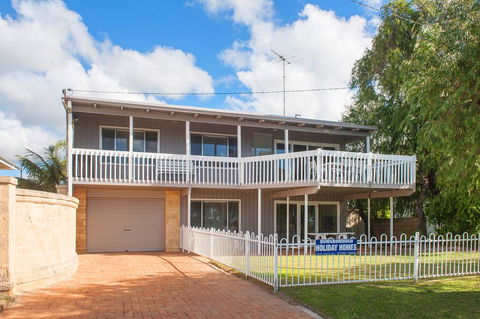 Bay Vista - Accommodation Port Macquarie 0
