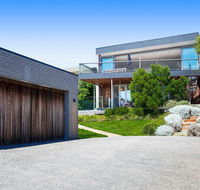 Bay Vista - Amazing Bay Views with the beach at your doorstop - Accommodation Port Macquarie