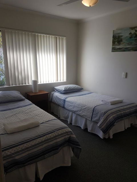 Bayshores Holiday Apartments - Accommodation Port Macquarie 1