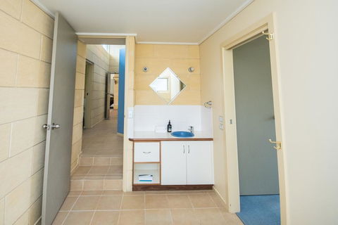 Bayview No 1 - Next To The Beach! - Accommodation Port Macquarie 3