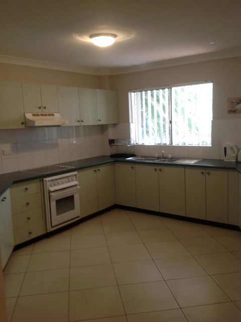 Bayview, Unit 6 - The Entrance, NSW - Accommodation Port Macquarie 3