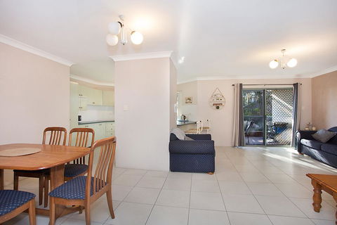 Bayview, Unit 6 - The Entrance, NSW - Accommodation Port Macquarie 1