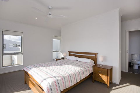Beach & Golf Stays, Australia - Accommodation Port Macquarie 3