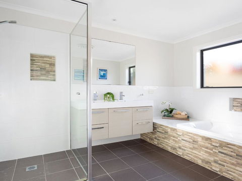 Beach 'Shac' On Parkway - Accommodation Port Macquarie 2
