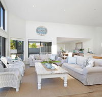 Beach 'Shac' on Parkway - Accommodation Port Macquarie