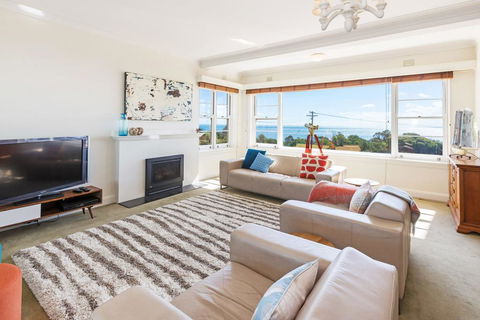 BEACH BELLE - MORNINGTON - Accommodation Port Macquarie 0