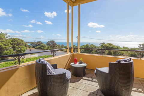 BEACH BELLE - MORNINGTON - Accommodation Port Macquarie 1