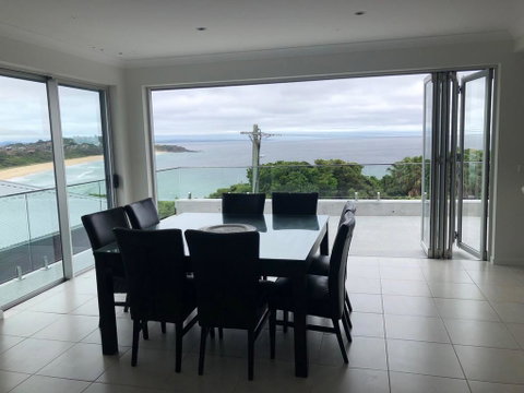 BEACH BREAK, 34 CLIFF ROAD - Accommodation Port Macquarie 2