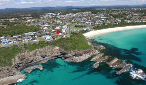 BEACH BREAK, 34 CLIFF ROAD - Accommodation Port Macquarie 0