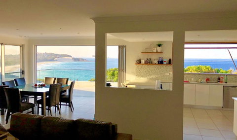 BEACH BREAK, 34 CLIFF ROAD - Accommodation Port Macquarie 3