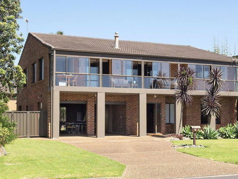 Beach House On Jones Beach - Kiama Accommodation - Accommodation Port Macquarie 0