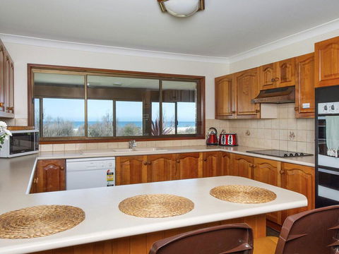 Beach House On Jones Beach - Kiama Accommodation - Accommodation Port Macquarie 3