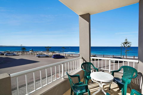 Beachcomer, Unit 1 - The Entrance, NSW - Accommodation Port Macquarie 0