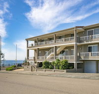 Beachcomer Unit 2 - The Entrance NSW - Accommodation Port Macquarie