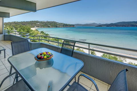 Beachfront Hamilton Island - Accommodation Port Macquarie 0