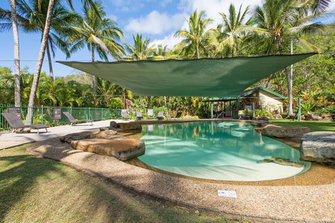 Beachfront Hamilton Island - Accommodation Port Macquarie 1
