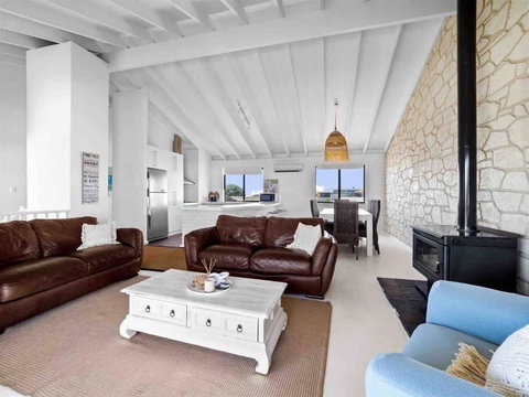 Relaxing Getaway Beachfront Access Multi Family Pets Mandurah - Accommodation Port Macquarie 0