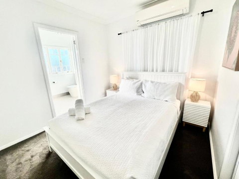 Renovated Queenslander - Upstairs 2km To Stadium - Accommodation Port Macquarie 2