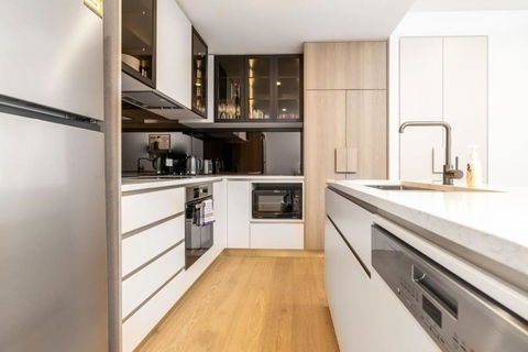 Restful Apt Near ANZAC Park West - Accommodation Port Macquarie 3