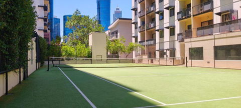 Resort-style Living In Perth CBD - 2X2 Apt - Accommodation Port Macquarie 1