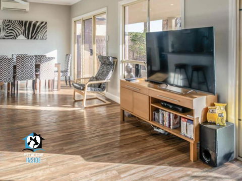 Renovated Beautiful Holiday Home With A Private Beach & Stunning Views! - Accommodation Port Macquarie 2
