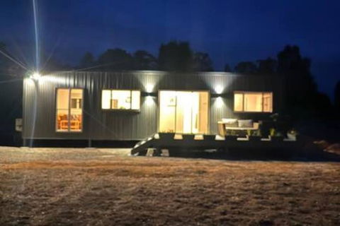 Redman View Luxury Lakeside Cabin - Accommodation Port Macquarie 0