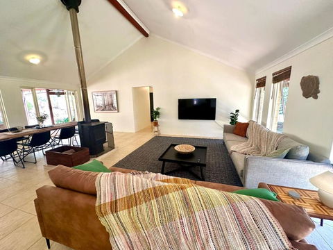 Redtail House - Carlotta - Accommodation Port Macquarie 0