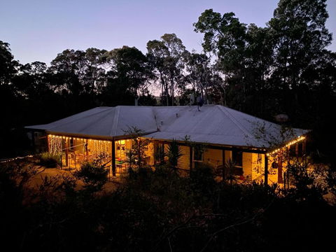 Redtail House - Carlotta - Accommodation Port Macquarie 2