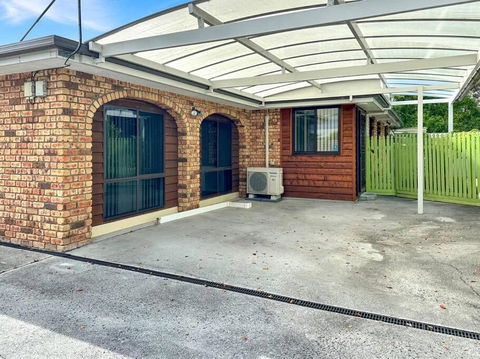 Reel Close! Walk To Everything. Sleeps 6 - Accommodation Port Macquarie 0