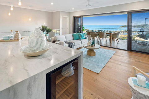 Relax & Daydream At 2 Elementa - Accommodation Port Macquarie 3