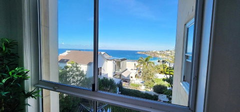 Relaxed Coastal Living With Fantastic Sea Views - Accommodation Port Macquarie 1
