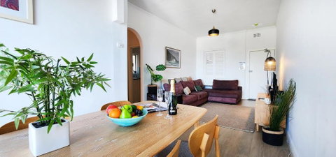 Relaxed Coastal Living With Fantastic Sea Views - Accommodation Port Macquarie 2
