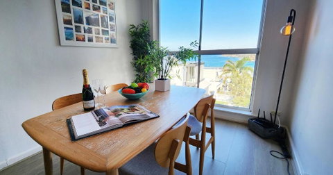 Relaxed Coastal Living With Fantastic Sea Views - Accommodation Port Macquarie 0