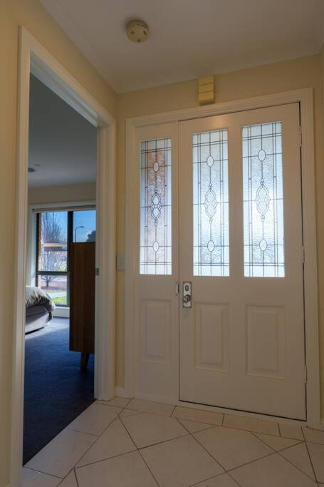 Relaxing 3bd In Tranquil Setting - Accommodation Port Macquarie 3