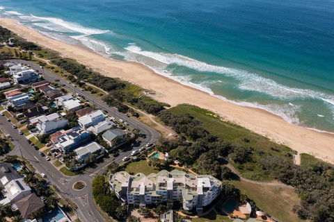 Relaxing Ocean View Apartment In Buddina - Accommodation Port Macquarie 2