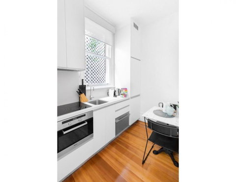 Renovated Studio In Bohemian Area Close To City - Accommodation Port Macquarie 3