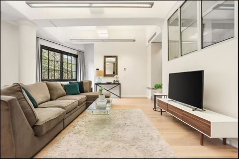 Renovated Warehouse Conversion In Heart Of Sydney - Accommodation Port Macquarie 1