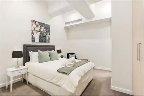 Renovated Warehouse Conversion In Heart Of Sydney - Accommodation Port Macquarie 3