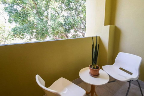 Resort-style Coastal Living With Balcony & Pool - Accommodation Port Macquarie 3