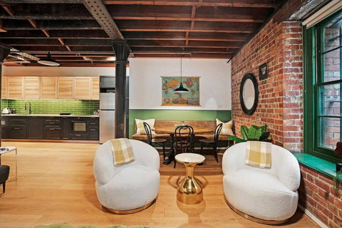 Retro Meets Industrial At Heritage Bond Store - Accommodation Port Macquarie 1