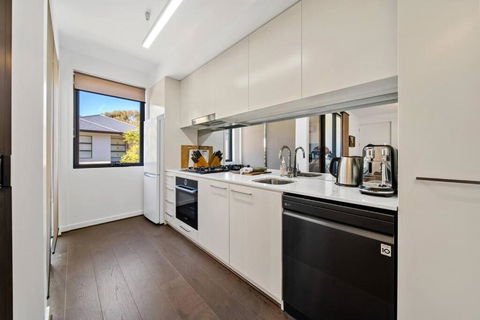 River Torrens Retreat - 2BR, Parking, Wi-Fi - Accommodation Port Macquarie 2
