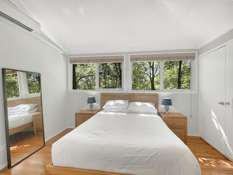 Riverside 3-Bed Townhouse With Spacious Deck & BBQ - Accommodation Port Macquarie 3