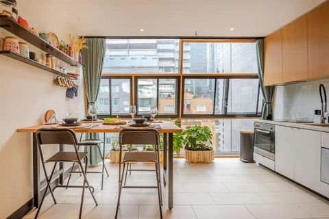 Riverside Apartment Melbourne CBD - Accommodation Port Macquarie 0