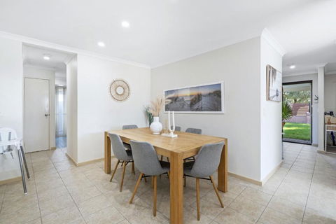 Rivervale Family Retreat - Accommodation Port Macquarie 3