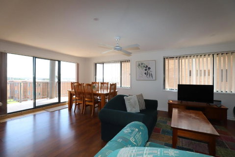 Riverview 13 - Accommodation Port Macquarie 3