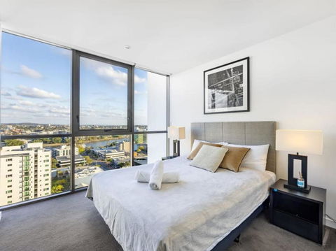 Riverview 2BR Delicate Apt, 1min To Train Station - Accommodation Port Macquarie 3
