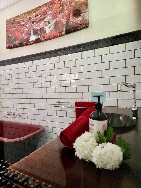 Riverwood Cottage, Accessible Accommodation - Accommodation Port Macquarie 3