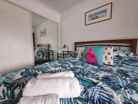 Residential Two-bedroom Unit On The Strand, Self-check In, Wi-fi - Accommodation Port Macquarie 2